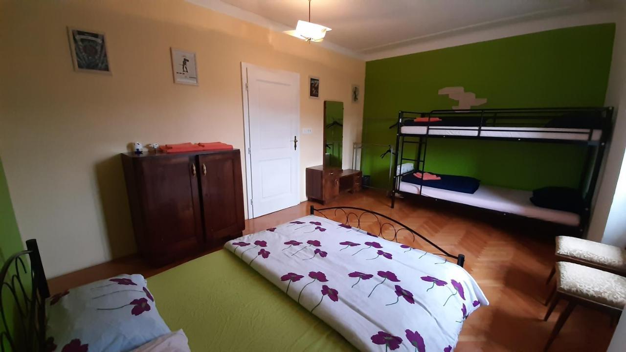 Residence Muzica Bed And Breakfast Komen Kültér fotó